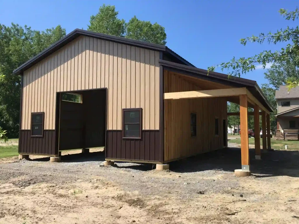 Rustic pole barn by Stately Post Frame in Pendleton, NY.