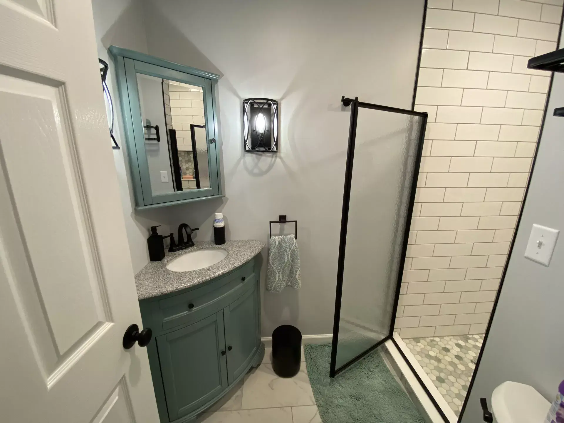 How to Maximize Space in Your Small Buffalo Bathroom