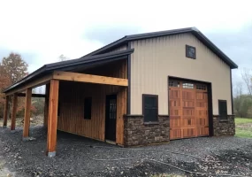 Rustic pole barn by Stately Post Frame in Pendleton, NY.